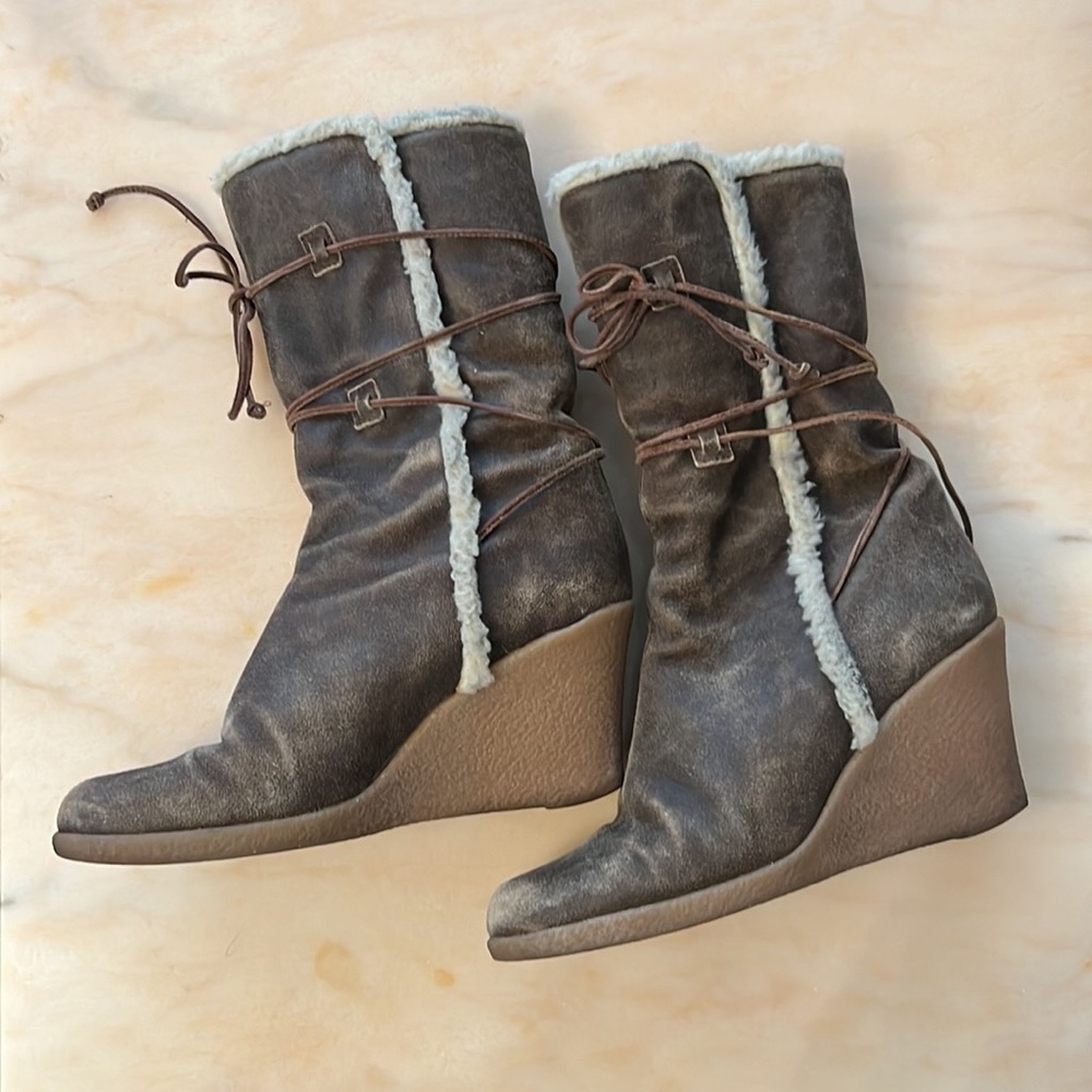 Bundle of two pair of boots - Picture 7 of 7